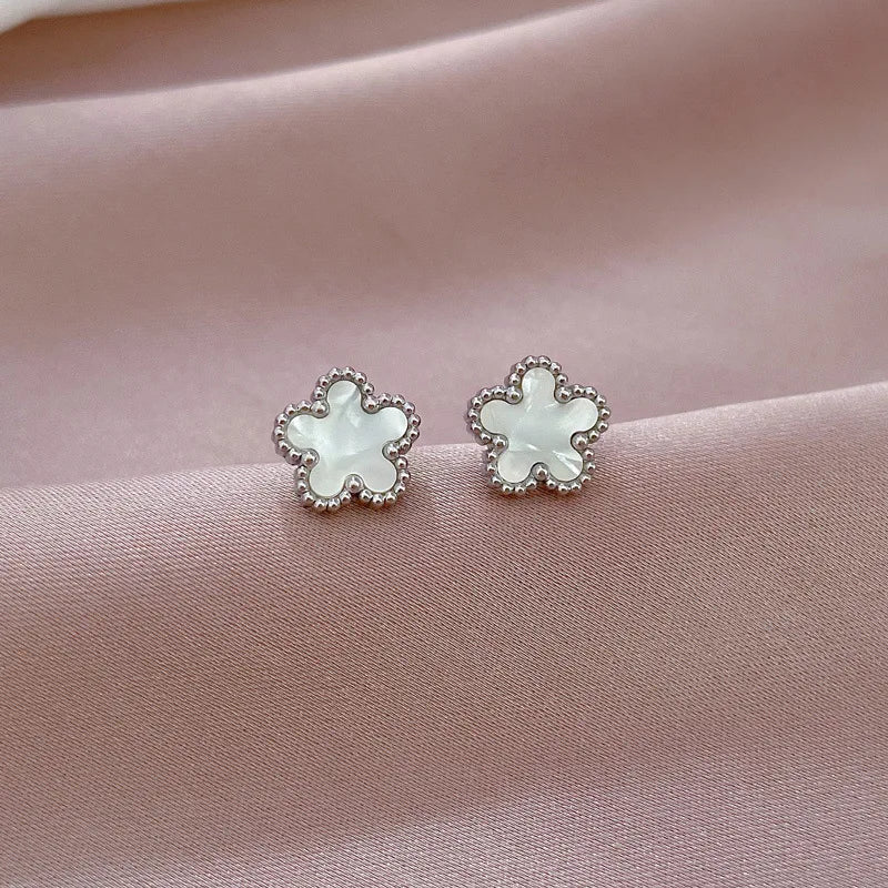 Van Cleef Five Clover Leaf earrings